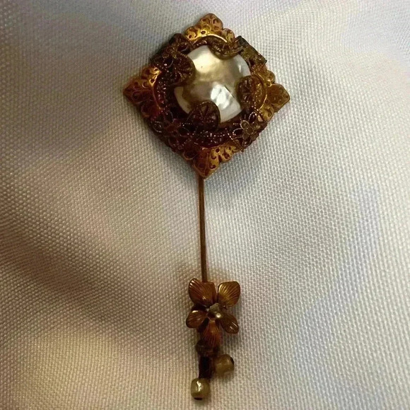 Vintage Very Rare Miriam Haskell Signed Chanel  PIN rare 2.75”perfect condition - Picture 6 of 7